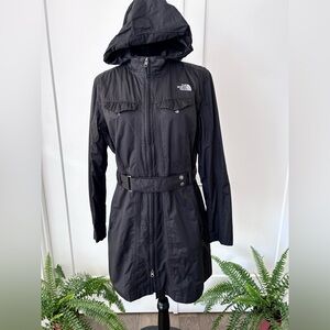 The North Face Black Raincoat size Large